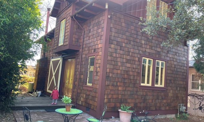 Upper Telegraph Casa | North Oakland Carriage House with Inglenook