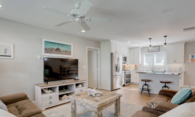 North Palm Beach Casa | North Palm Beach pet-friendly family home