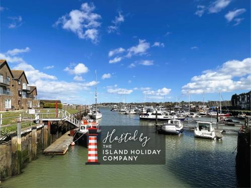 Ryde Casa | North Quay - Pet friendly Luxury Townhouse overlooking Bembridge Harbour