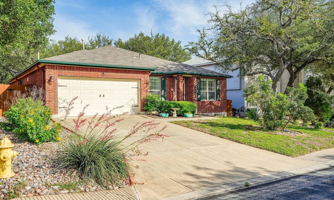 Stone Oak Casa | North San Antonio Vacation Rental w/ Yard & Deck!
