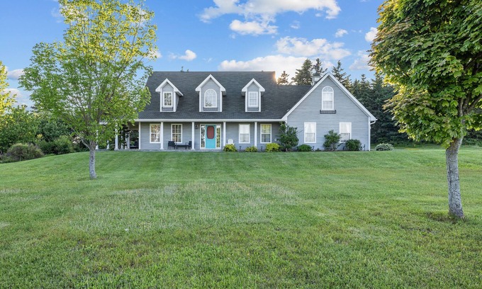 Rusticoville Casa | North Shore Escape - Minutes to Cavendish & Golf