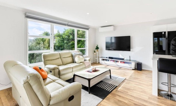 Torbay Apartamento | Perfect 3BR in the Bays w Views | WiFi | Netflix