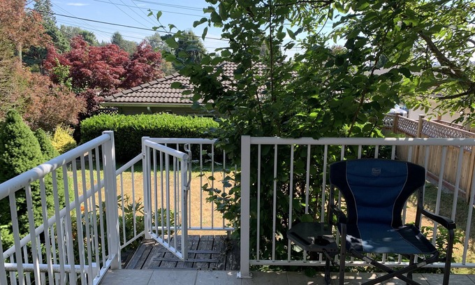 Upper Lonsdale Casa | North Vancouver Haven:Where Comfort Meet Adventure