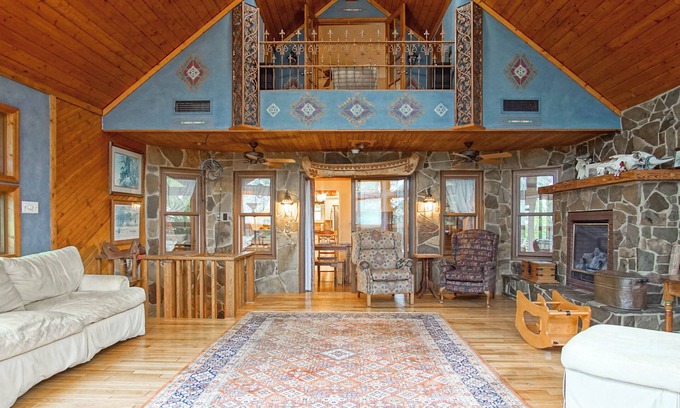 Snowshoe Casa | North Westridge 139 This amazing 6 bedroom home can accommodate 26 people