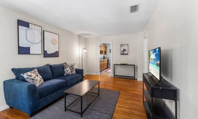 San Marco Apartamento | Northeast Florida Retreat