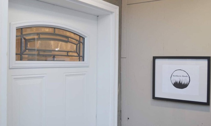 Prince George Casa | Northern Abode - Modern 2 Bedroom Suite Downtown ★