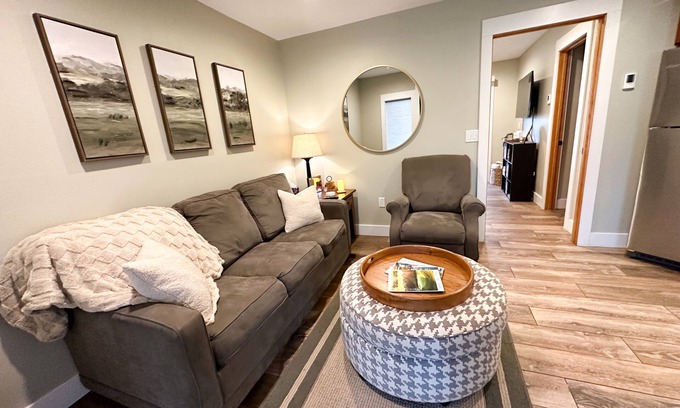 Mancelona Condominio | Northern Michigan charm. Close to lakes, boat parking, On the golf course