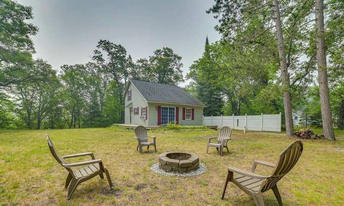 Indian River Casa | Northern Michigan Retreat ~ 2 Mi to Burt Lake