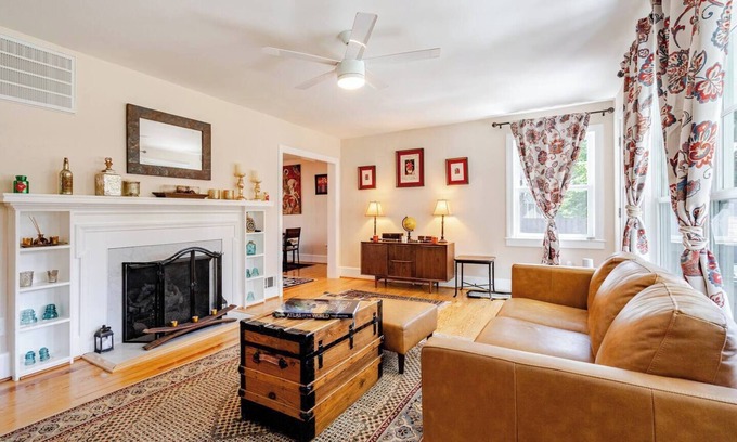 Falls Church Casa | Northern VA Renovated 3BR 3 BA House with Fully Fenced in Yard and Pet Friendly!