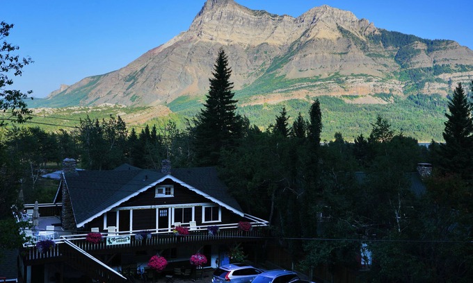 Waterton Park Cabina | Northland Lodge