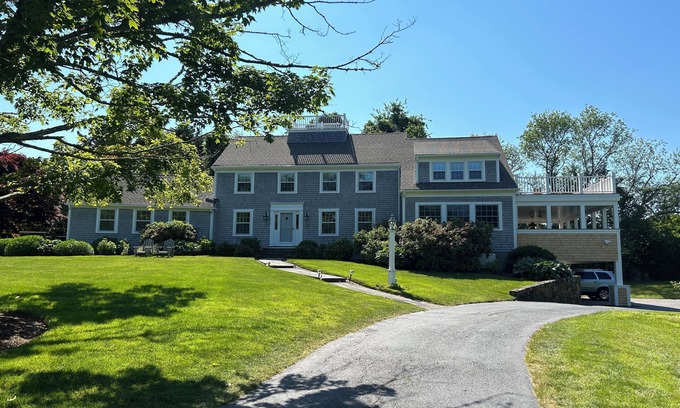 Cummaquid Casa | Northside Off of Historic 6A Lovely pet friendly rental home RPMS069