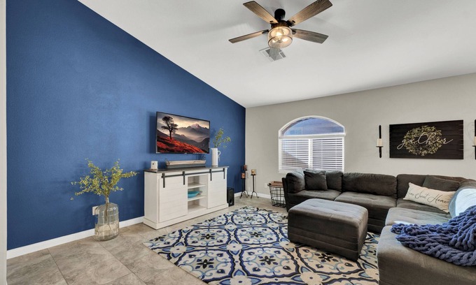 Tule Springs Casa | Northwest Cozy 1-story home