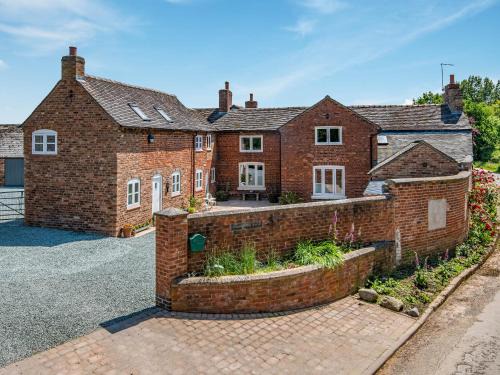 Wollerton Casa | Northwood Farm Cottage