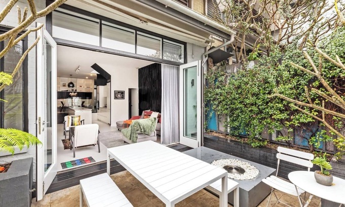 Camperdown Casa | Northwood Haus Refined Federation style Retreat