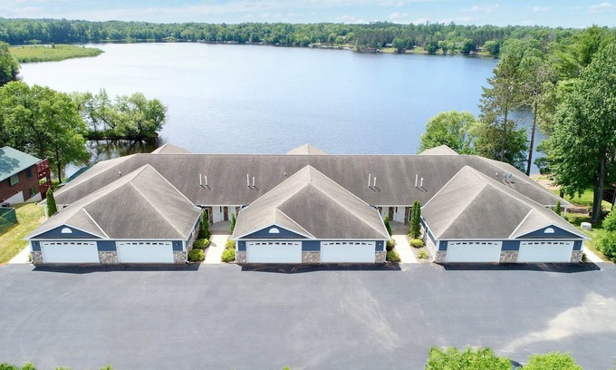 Tomahawk Casa | Northwoods Getaway- Lakefront Home on Beautiful Lake Nokomis