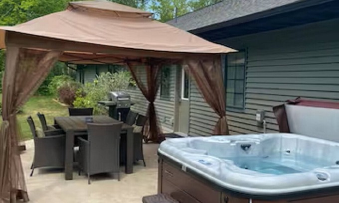 Saginaw Casa | Northwoods Oasis close to Duluth - BOULDBERBELLE RETREAT