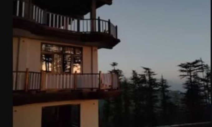 Cheog Hotel | Norvin Homes- Family Room / breakfast included