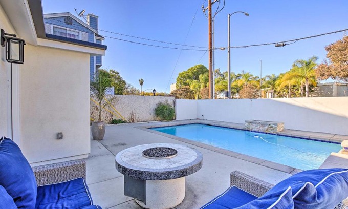 Norwalk Casa | Norwalk Retreat with Pool about 11 Mi to Disneyland Park