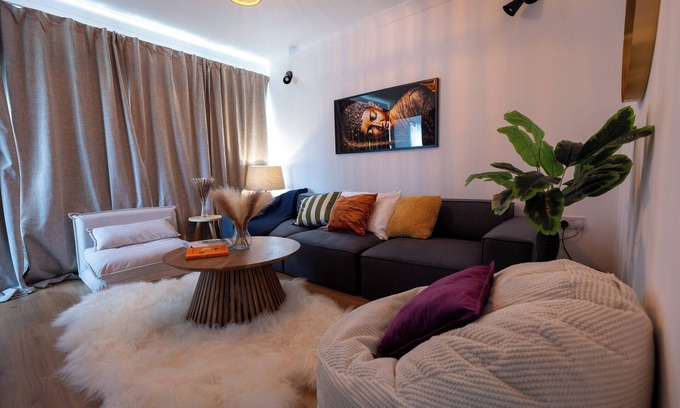 Norwich Casa | Norwich - House - Sleeps 7 - Parking - Garden