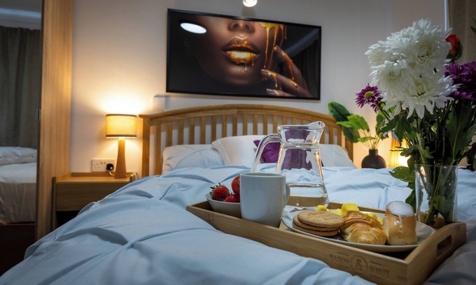 Norwich Casa | Norwich - House - Sleeps 7 - Parking - Garden