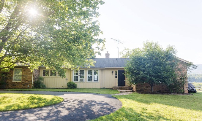 Goshen Casa | Nostalgia, Privacy in the Mountains, Comfortable