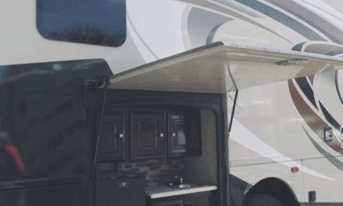 Lake George Casa | Not CAMPING but….GLAMPING
