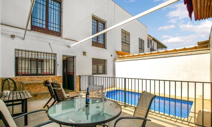 Córdoba Casa | Not far from the city of Cordoba awaits you this beautiful vacation home with swimming pool.