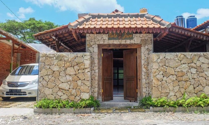 Bangunjiwo Casa | Notojiwo Private House 2 rooms