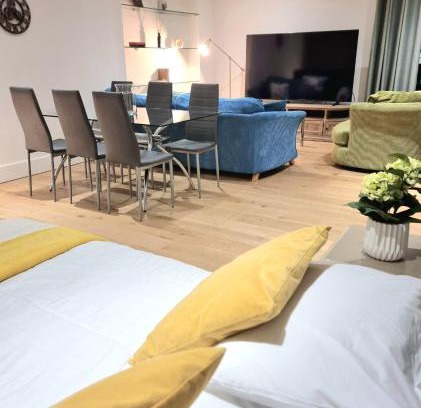 Vauxhall Casa | Notting Hill Gate Room