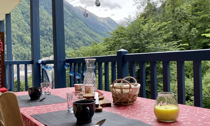 Cauterets Casa | Nouveau! Appartement Rénové en 2021 Avec Superbe vue Montagne, Cascade et Vallée