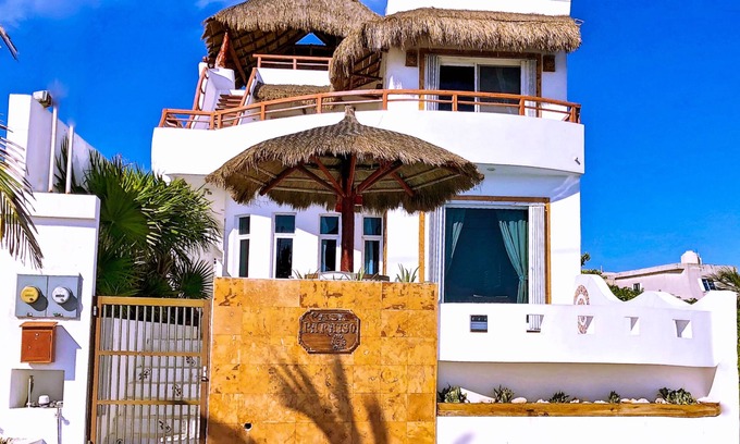Isla Mujeres Casa | Casa frente al mar caribeño, piscina privada, área de entretenimiento iluminada en la azotea