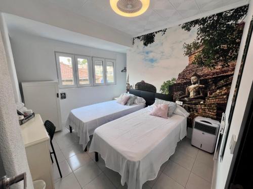 Novelda Casa | Novelda Centro Habitaciones con baño privado y compartido , cocina y terraza