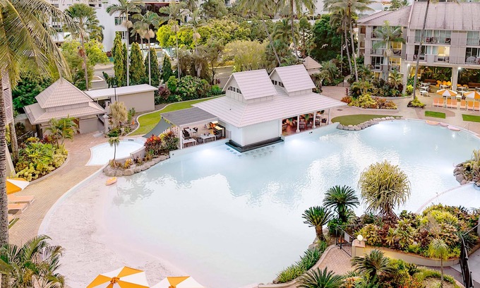 Cairns Central Business District Hotel | Novotel Cairns Oasis Resort