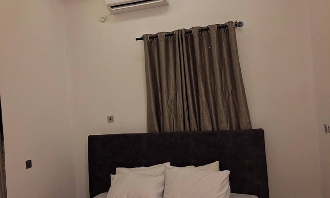 Uyo Apartamento | NPJ Luxury Apartment