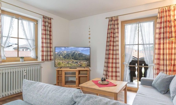 Wallgau Apartamento | "Nr. 6" apartment Schöttlkarspitz, 2 bedrooms, shower, WC - Sabine, house