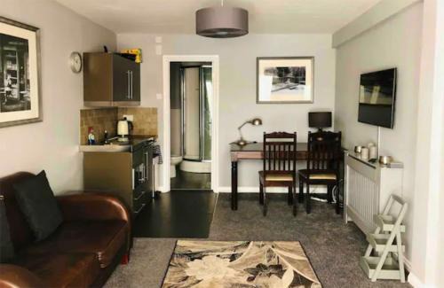 Slough Apartamento | Nr WINDSOR stunning 1 bedroom self contained property in Burnham near Heathrow