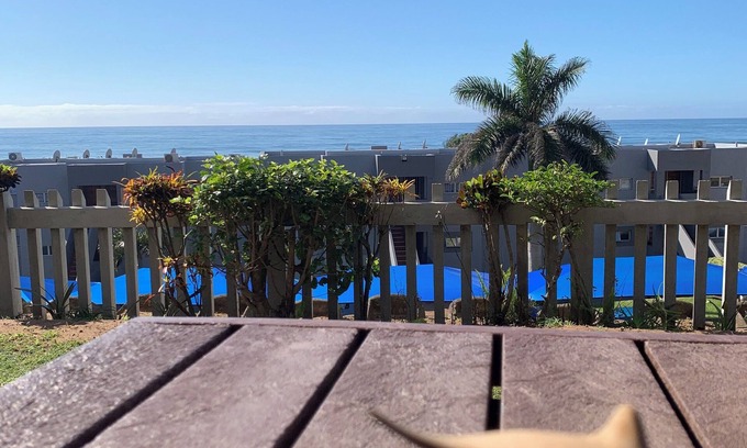 Kingsborough Condominio | Seaview, 6 sleeper, secure complex with amenities, direct beach access and WiFi