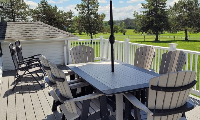 Oaks Corners Cabaña | Sunset Hour Cottage