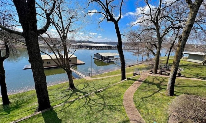 Cleora Casa | The Nautical Nook - lake front house on Duck Creek