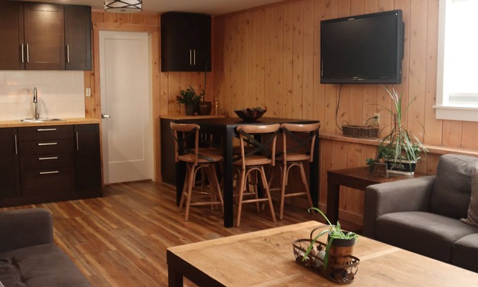 Lake Cowichan Casa | Nuestra Casa – Beautiful and spacious downstairs suite in Lake Cowichan