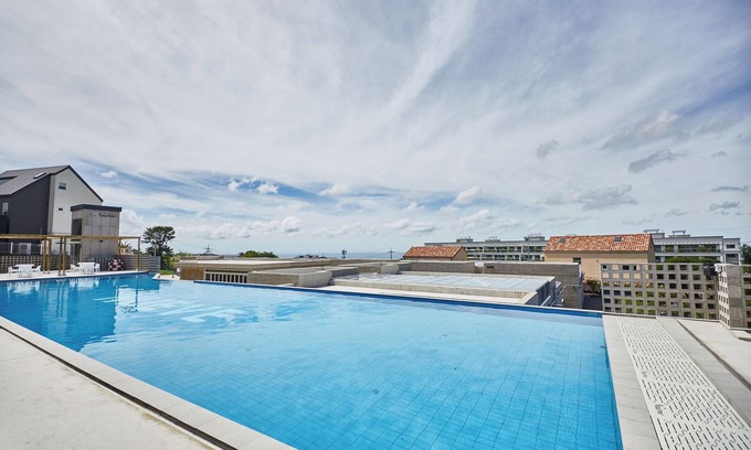 Downtown Complejo | Nueve Poolvilla And Resort