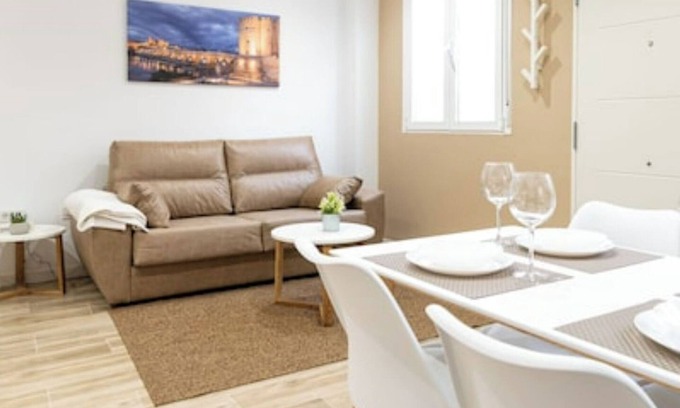 Distrito Sur Apartamento | Nuevo Lolf a un paso del puente romano y casco histórico de Córdoba.