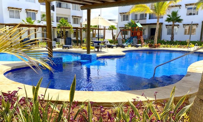 Cerritos Apartamento | Nuevo y Muy Bonito Departamento Con Vista a la Alberca - Residencial Almarena I