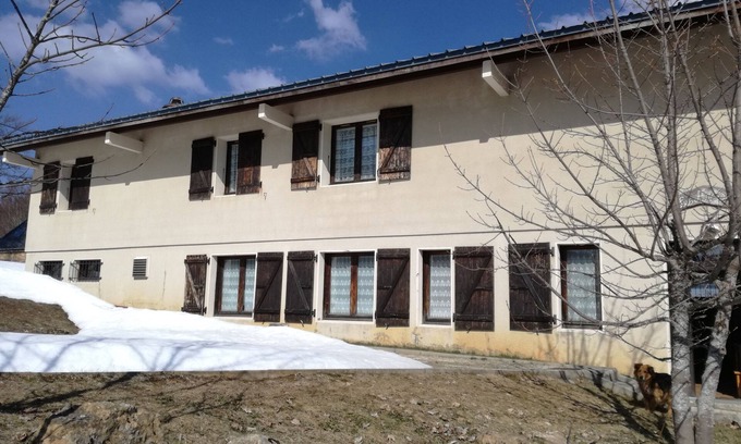 Les Deserts Chalet De Esquí | Apartamento número 1 para 2 personas en las afueras de La Féclaz. Parking privado.