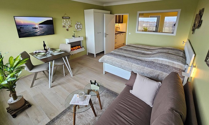 Ostholstein Apartamento | Nur 80m bis zum Südstrand ~ Yachthafenblick ~ Wlan ~ Parkplatz