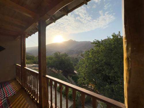 Uzbekistan Casa | Nur Homestay in Nurata Mountains