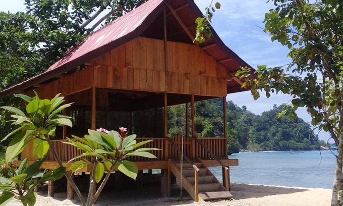 Salemang Casa | Nusa Nalan Beach Resort