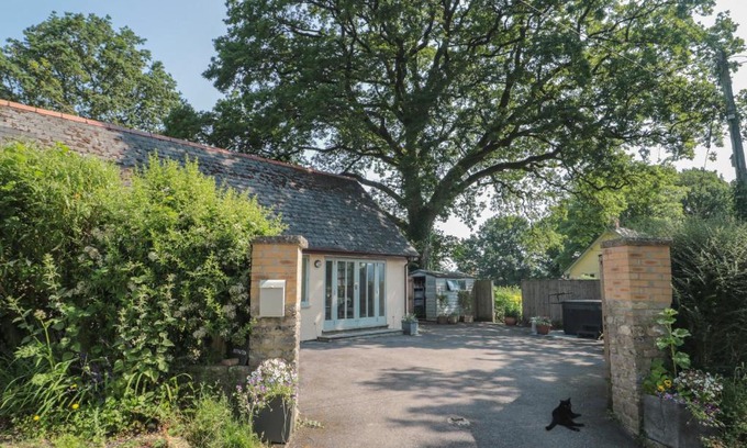 Honiton Casa | Nuthatch