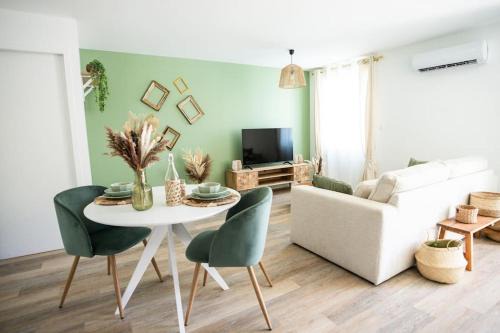 Bagnols-sur-Ceze Apartamento | NUXIA Suites&SPA L'Abohème Chic