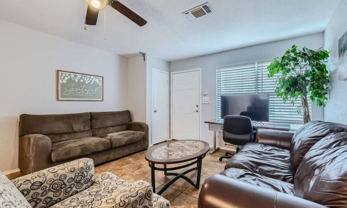 Heritage Casa | NW SA Lackland AFB/Sea World minutes away